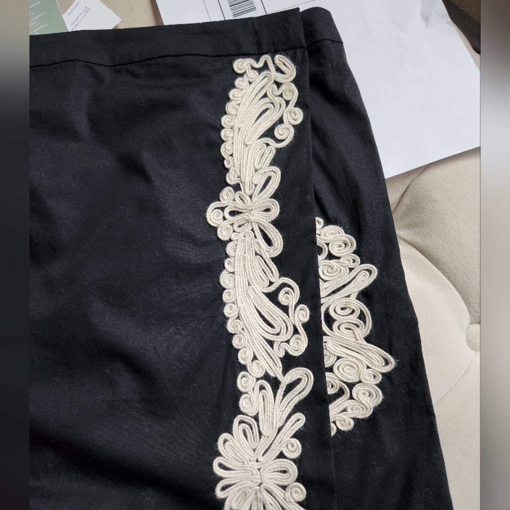 H&M Appliqued A-line Wrap Skirt black Embellishment ecru cotton BNWT - Picture 9 of 16